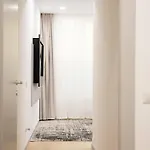 Stylish 1br Near Apartman