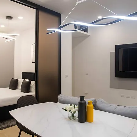 Lejlighed Stylish 1br Near Milano